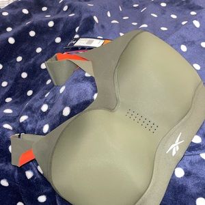 Rebook pure move Supportive Sport Bra